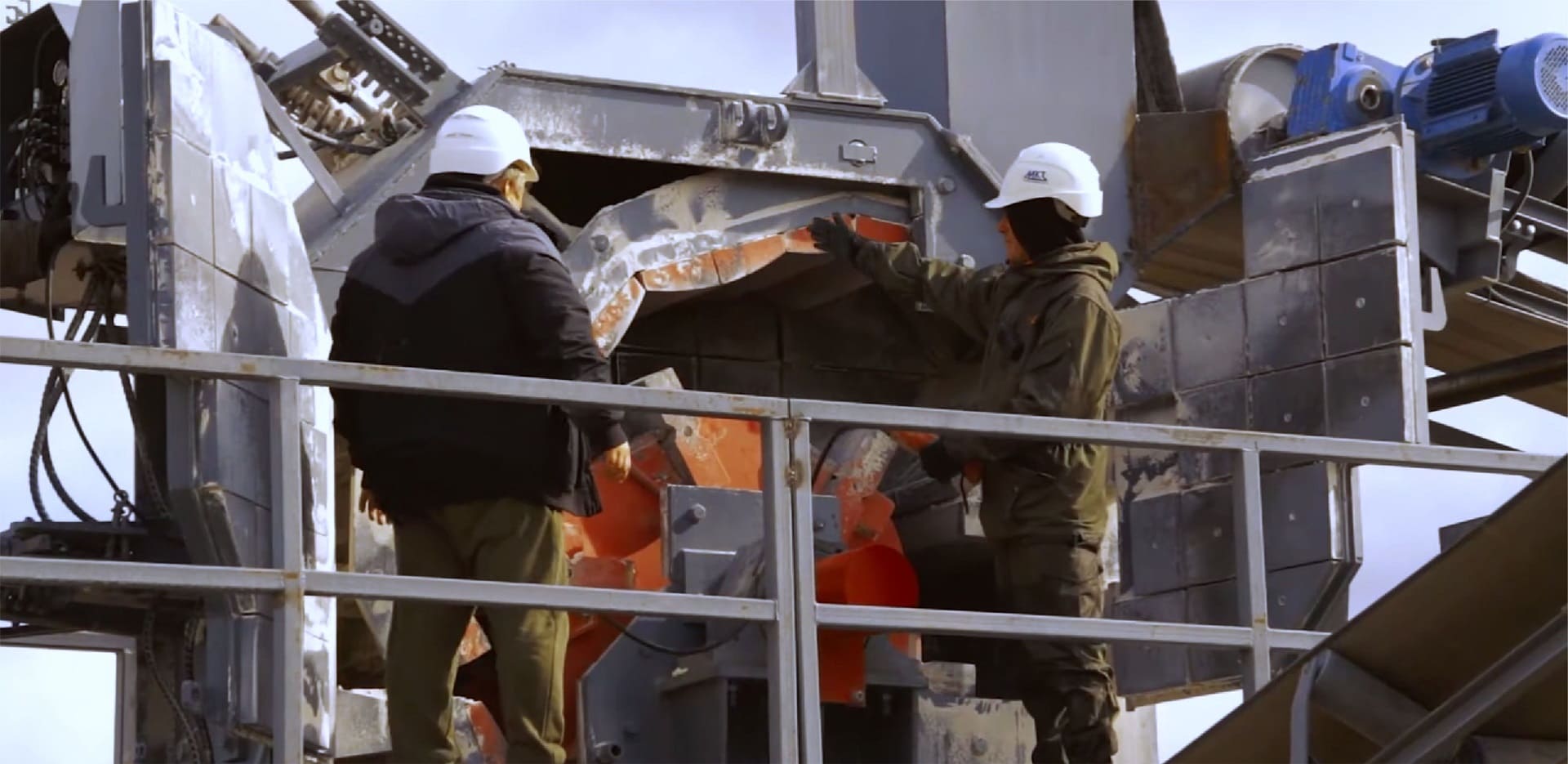 Удобство обслуживания роторных дробилок TORNADO